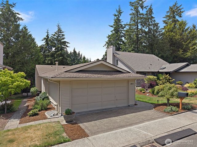 24833 13th Avenue S, Des Moines, WA 98198