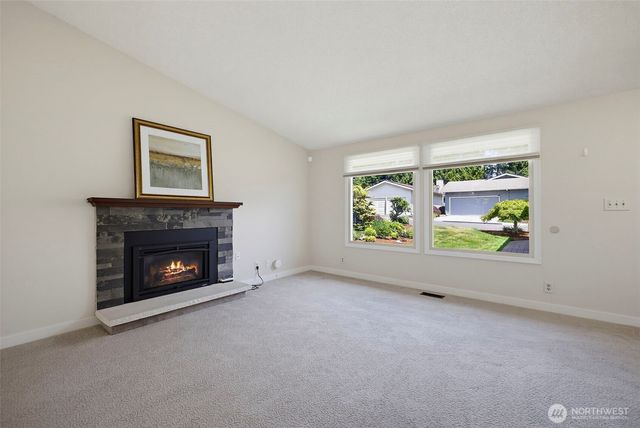 24833 13th Avenue S, Des Moines, WA 98198