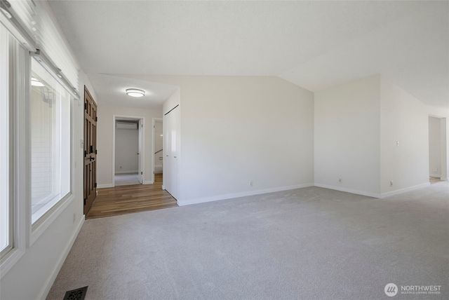 24833 13th Avenue S, Des Moines, WA 98198