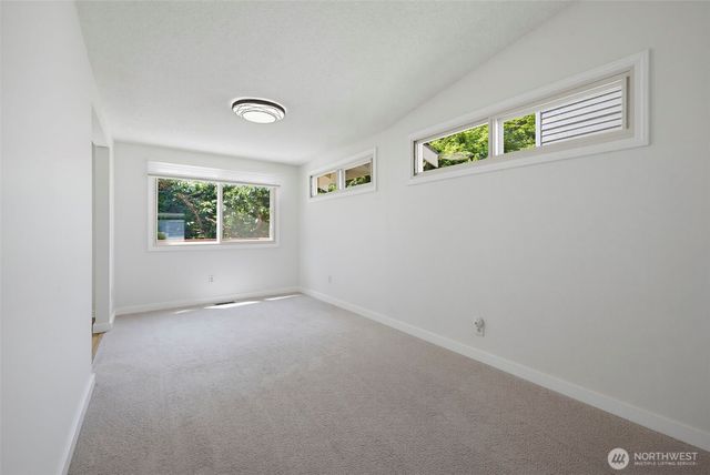 24833 13th Avenue S, Des Moines, WA 98198