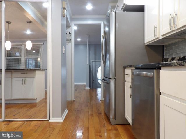 901 GROVEHILL RD, Baltimore, MD 21227