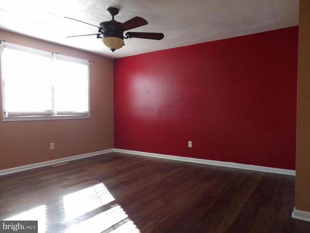 901 GROVEHILL RD, Baltimore, MD 21227