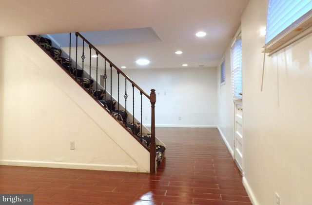 901 GROVEHILL RD, Baltimore, MD 21227