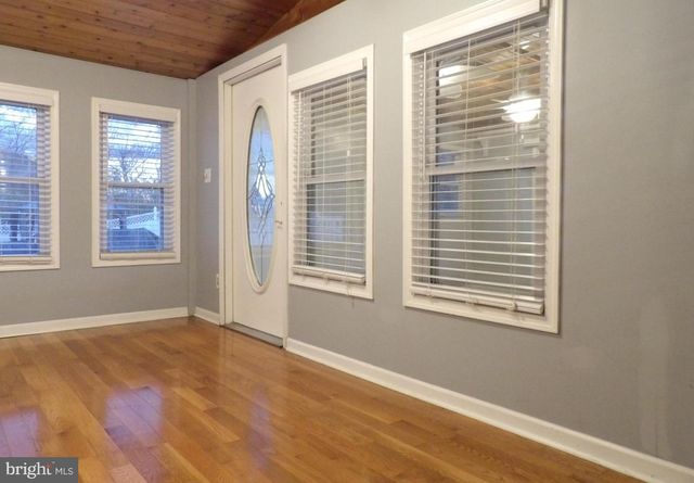 901 GROVEHILL RD, Baltimore, MD 21227