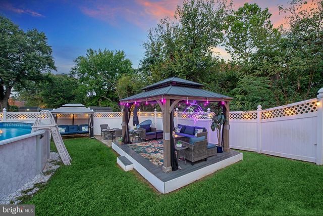 901 GROVEHILL RD, Baltimore, MD 21227