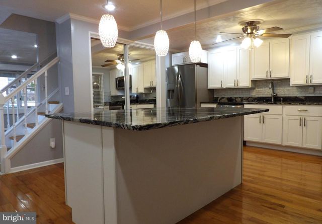 901 GROVEHILL RD, Baltimore, MD 21227