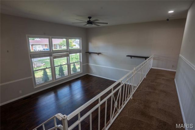534 Coach Light Lane, Hazelwood, MO 63042