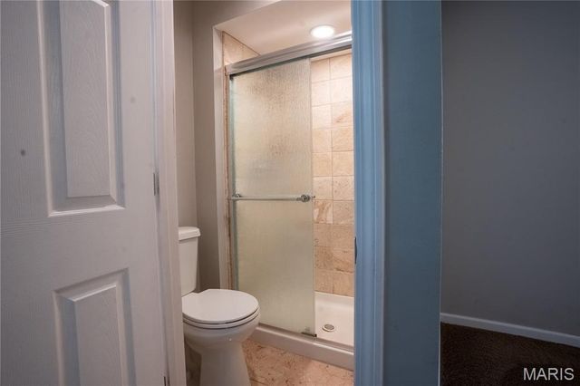 534 Coach Light Lane, Hazelwood, MO 63042