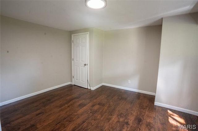 534 Coach Light Lane, Hazelwood, MO 63042
