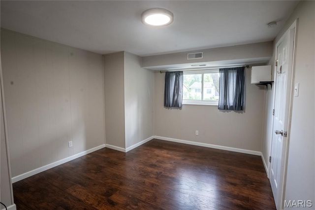 534 Coach Light Lane, Hazelwood, MO 63042