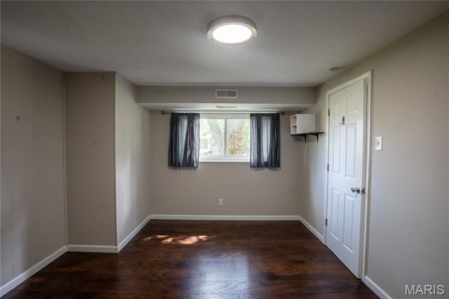 534 Coach Light Lane, Hazelwood, MO 63042