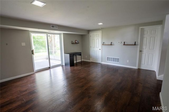 534 Coach Light Lane, Hazelwood, MO 63042