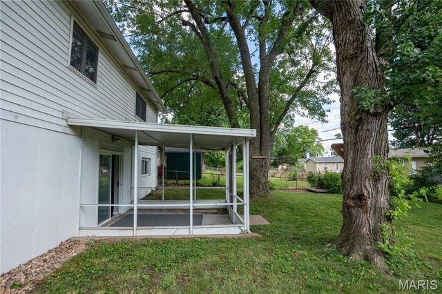 534 Coach Light Lane, Hazelwood, MO 63042