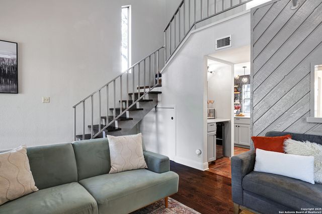 4511 Black Walnut Woods, San Antonio, TX 78249