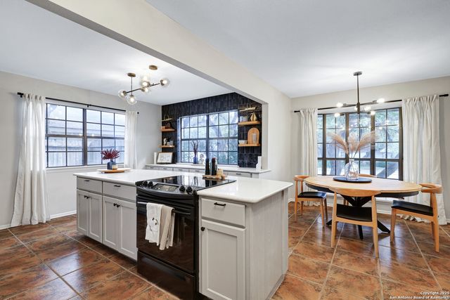 4511 Black Walnut Woods, San Antonio, TX 78249