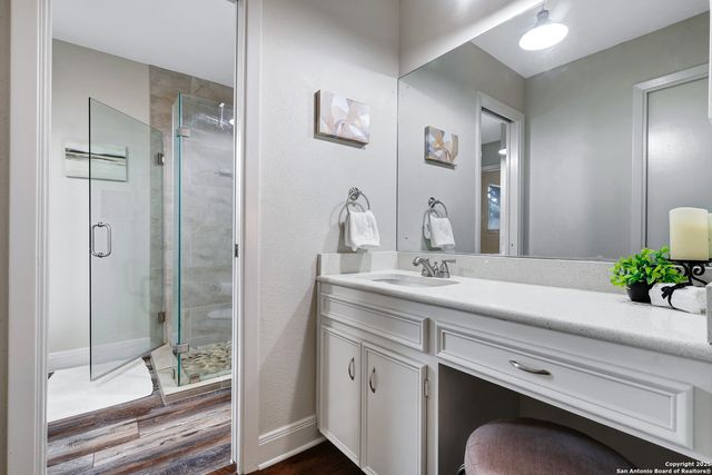 4511 Black Walnut Woods, San Antonio, TX 78249