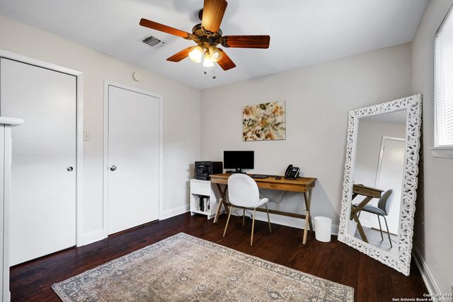 4511 Black Walnut Woods, San Antonio, TX 78249