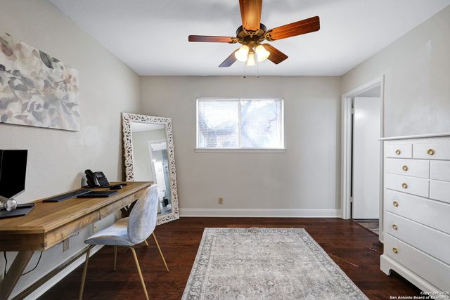 4511 Black Walnut Woods, San Antonio, TX 78249