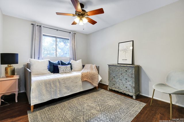 4511 Black Walnut Woods, San Antonio, TX 78249