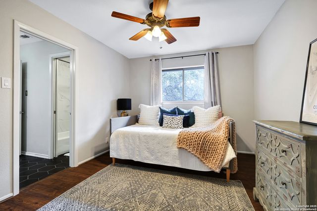 4511 Black Walnut Woods, San Antonio, TX 78249