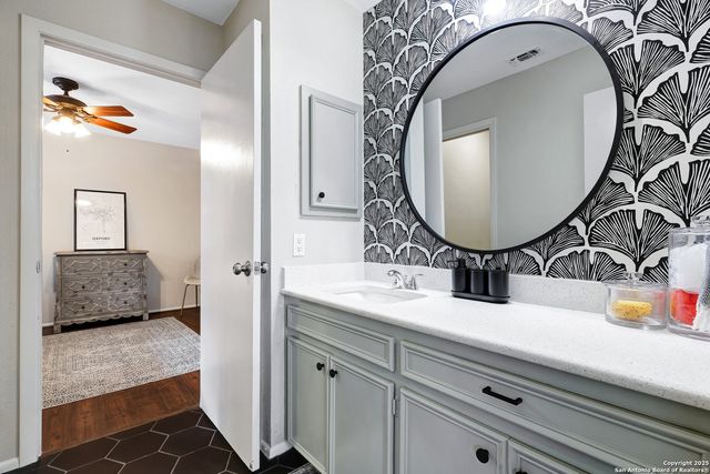 4511 Black Walnut Woods, San Antonio, TX 78249