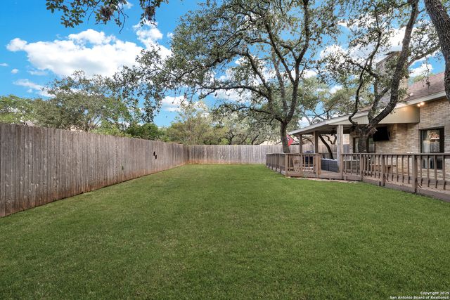 4511 Black Walnut Woods, San Antonio, TX 78249
