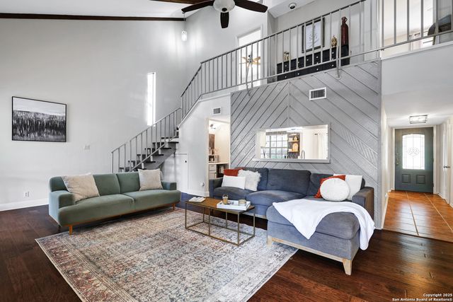 4511 Black Walnut Woods, San Antonio, TX 78249