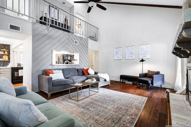 4511 Black Walnut Woods, San Antonio, TX 78249