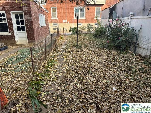 733 North 11th Street 2, Allentown City, PA 18102