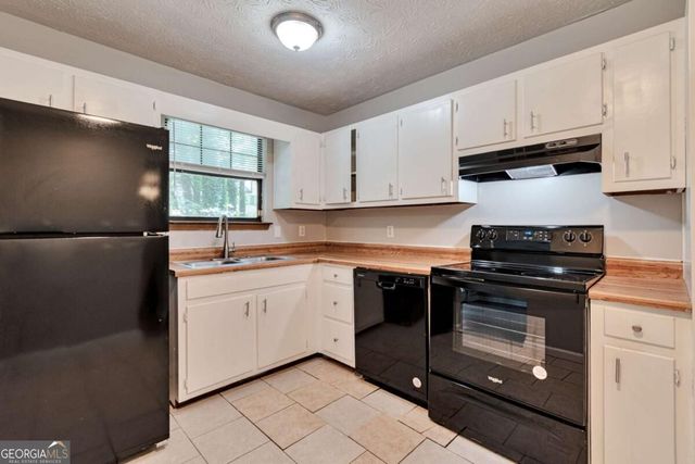 5322 Scarbrough Round, Stone Mountain, GA 30088