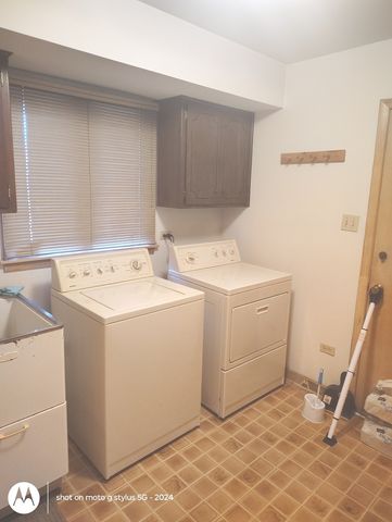 108 Chalet Court, Crete, IL 60417