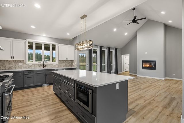 51 Pumphouse Ln, Sagle, ID 83860