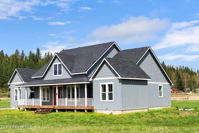 51 Pumphouse Ln, Sagle, ID 83860
