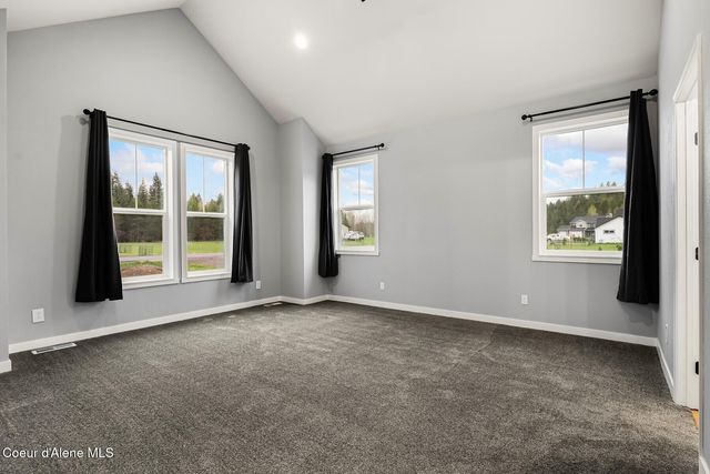 51 Pumphouse Ln, Sagle, ID 83860
