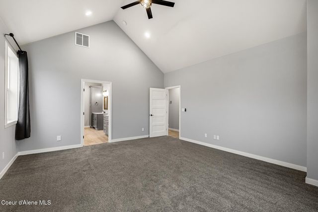 51 Pumphouse Ln, Sagle, ID 83860