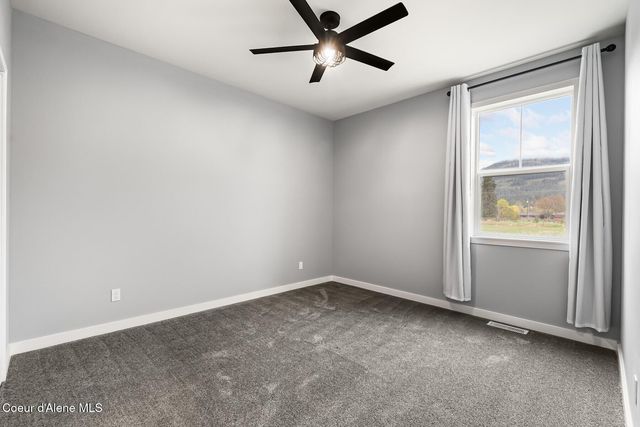 51 Pumphouse Ln, Sagle, ID 83860