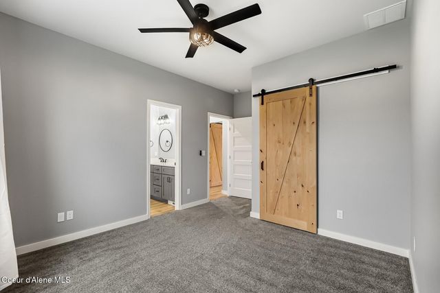 51 Pumphouse Ln, Sagle, ID 83860