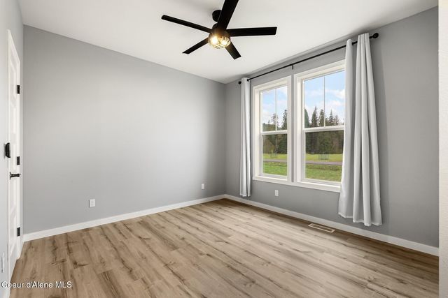 51 Pumphouse Ln, Sagle, ID 83860