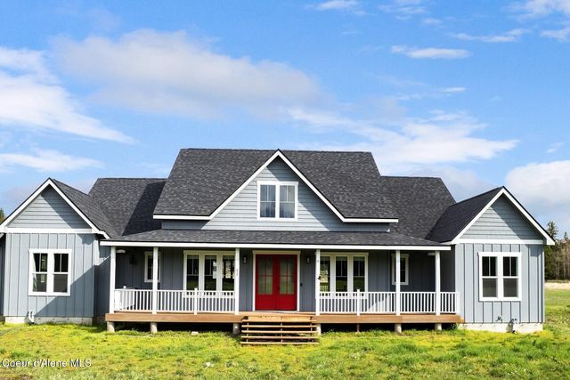51 Pumphouse Ln, Sagle, ID 83860
