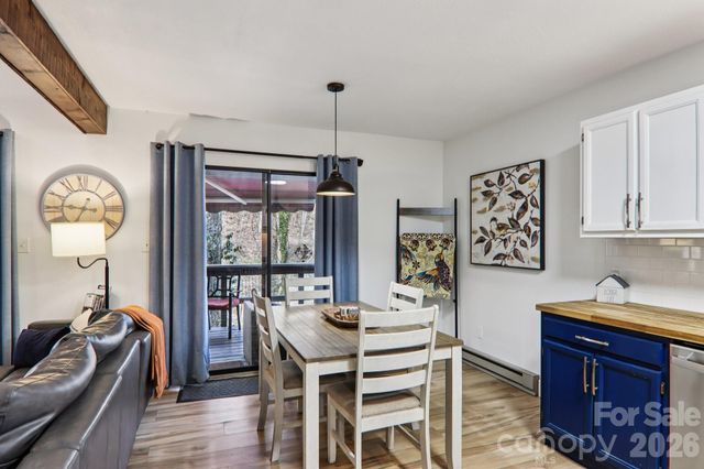 33 Fernbrook Road, Maggie Valley, NC 28751