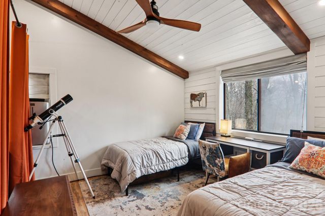 33 Fernbrook Road, Maggie Valley, NC 28751