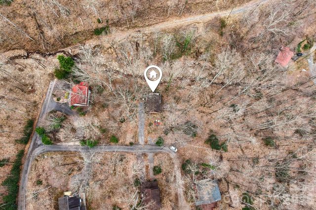 33 Fernbrook Road, Maggie Valley, NC 28751