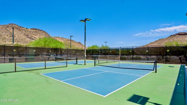 5310 W SADDLEHORN Road, Phoenix, AZ 85083