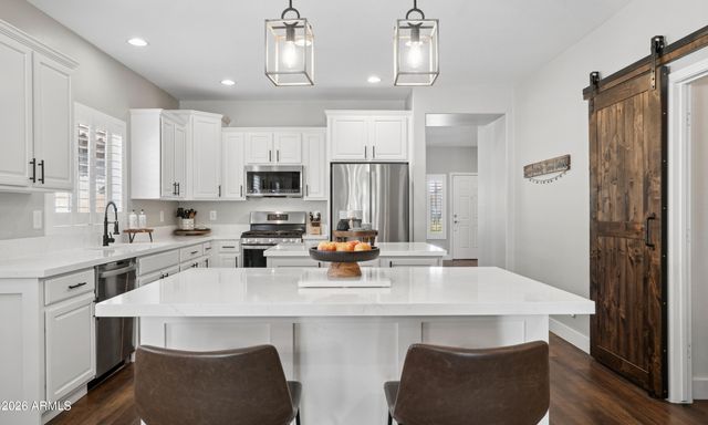 5310 W SADDLEHORN Road, Phoenix, AZ 85083