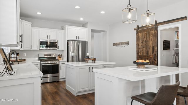5310 W SADDLEHORN Road, Phoenix, AZ 85083