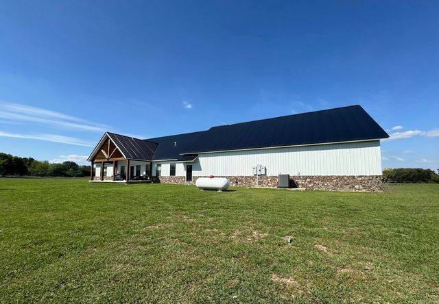 1656 Airport Drive, Mountain View, AR 72560