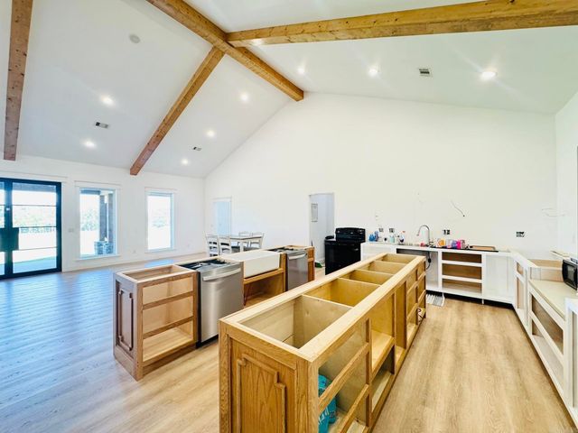 1656 Airport Drive, Mountain View, AR 72560