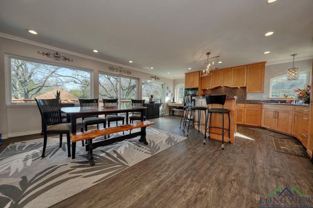 303 Lakeview Dr, Hideaway, TX 75771