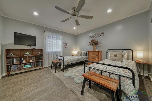 303 Lakeview Dr, Hideaway, TX 75771