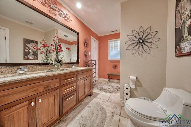 303 Lakeview Dr, Hideaway, TX 75771